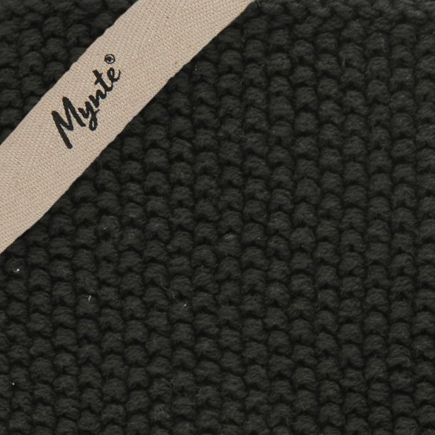 Grydelap Mynte - Pure black strikket 22x22 cm.