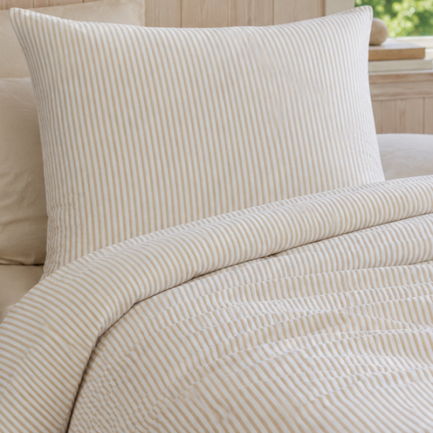 bySKAGEN Senget�j - Irene - Bomuldspercale - Lys sand stribet