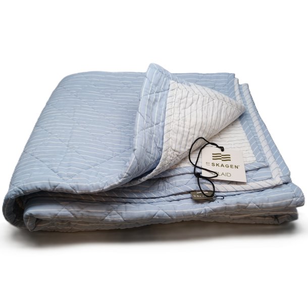 Vatt�ppe, Quiltet,  m/lysebl� og hvide striber, 130x180cm, bySKAGEN