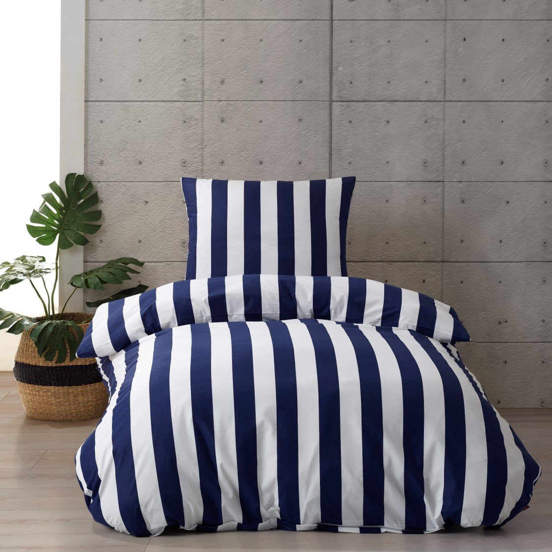Maritimt sengetøj brede blå striber - Skagen Premium
