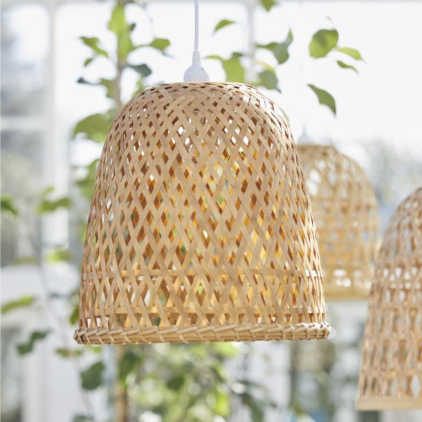 Hngelampe med bambusskrm