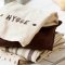 Viskestykke Hygge natur m/brunt print