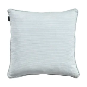 Pyntepude, Oslo, 50x50cm, Lysebl� og hvide striber, M/Pipingkant og natrufyld.