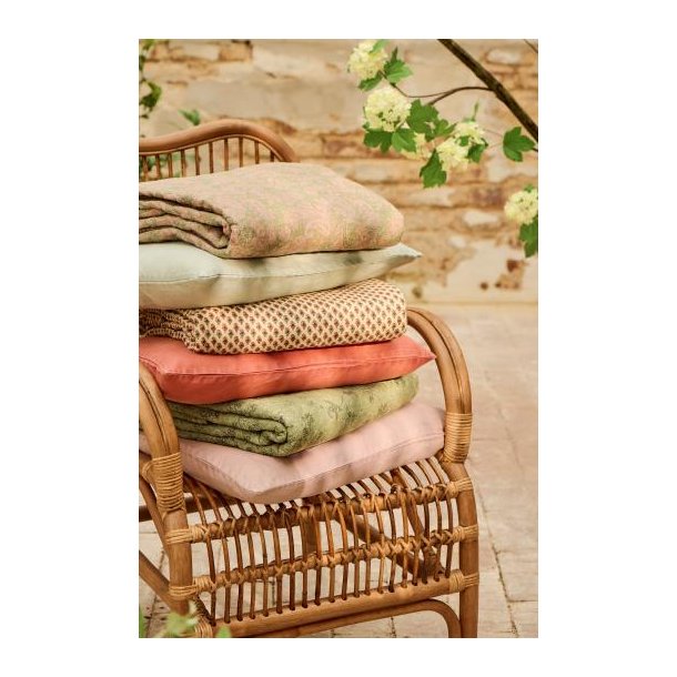 Vatt�ppe, Quiltet gr�n m/blomsterranker, Ib Laursen