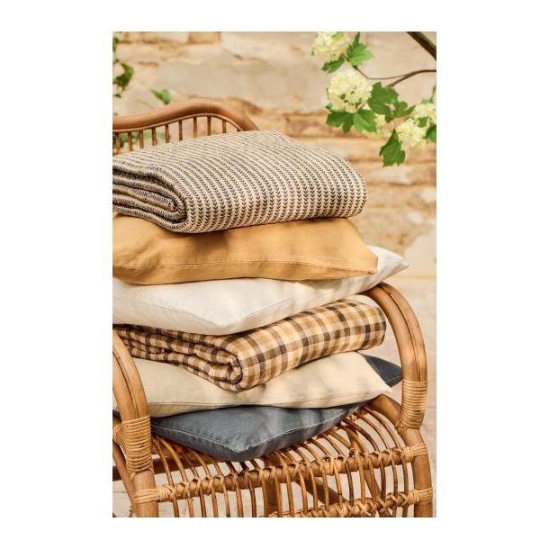 Vatt�ppe, Quiltet m/brunt ternet m�nster, 130x180cm, Ib Laursen