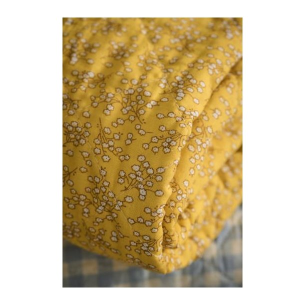 Vatt�ppe, Quiltet gul m/hvide blomster, 130x180cm, Ib Laursen