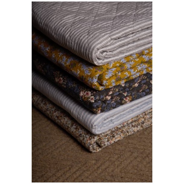 Vatt�ppe, Quiltet, Ethnic, st�vet bl�-hvid, 140x180cm, Au Maison